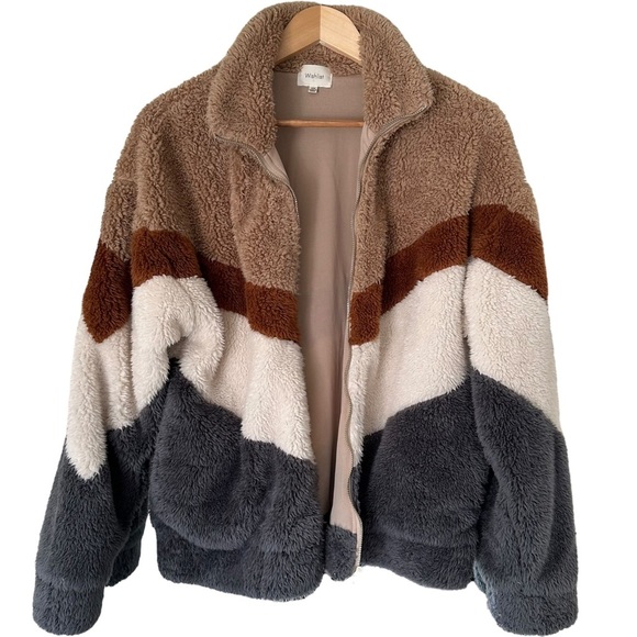 Ultra Cozy Chevron Faux Fur Fuzzy Bomber Jacket | Like New - Picture 8 of 12